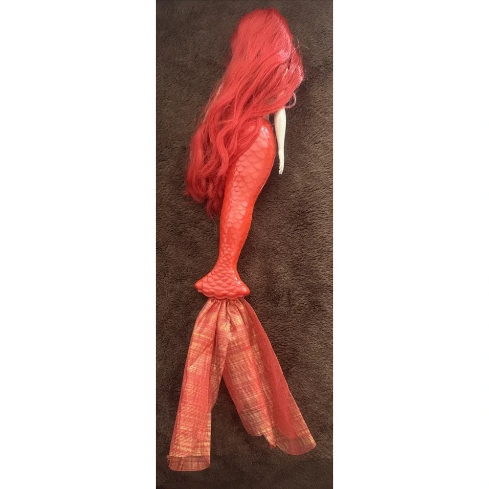 Barbie 2011 Color Reveal Mermaid Tattooed Red Hearts 12in doll 5in tail Mattel